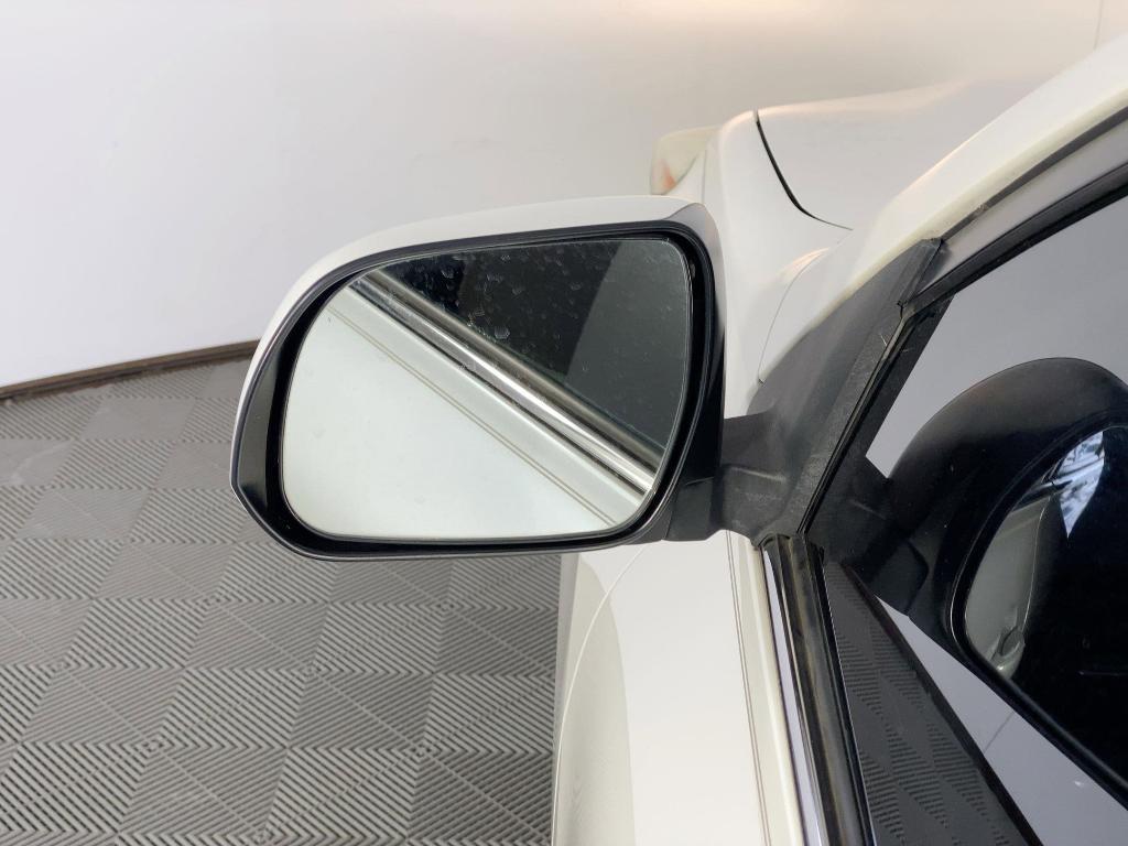 used 2013 Toyota Highlander car, priced at $11,999