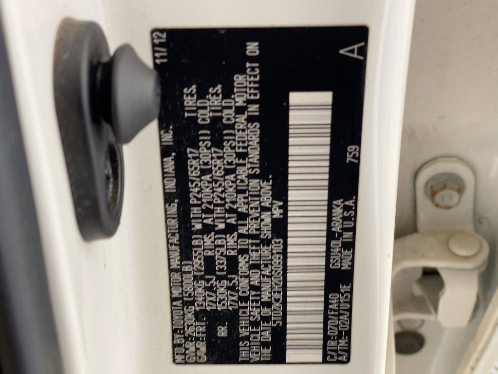 used 2013 Toyota Highlander car, priced at $11,999