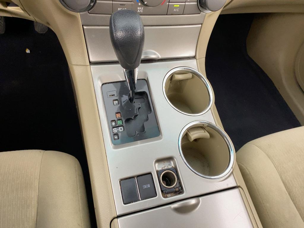 used 2013 Toyota Highlander car, priced at $11,999