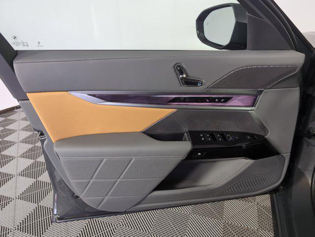 new 2025 BMW 760 car, priced at $139,875