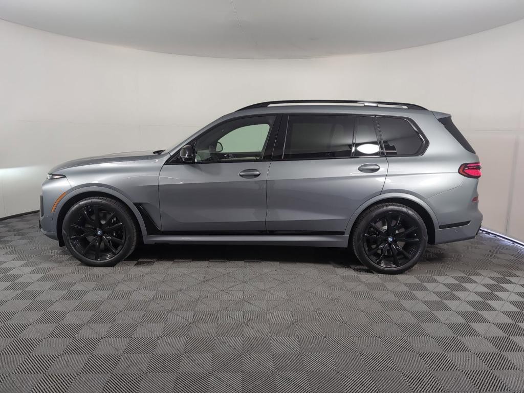 new 2025 BMW X7 car, priced at $117,005