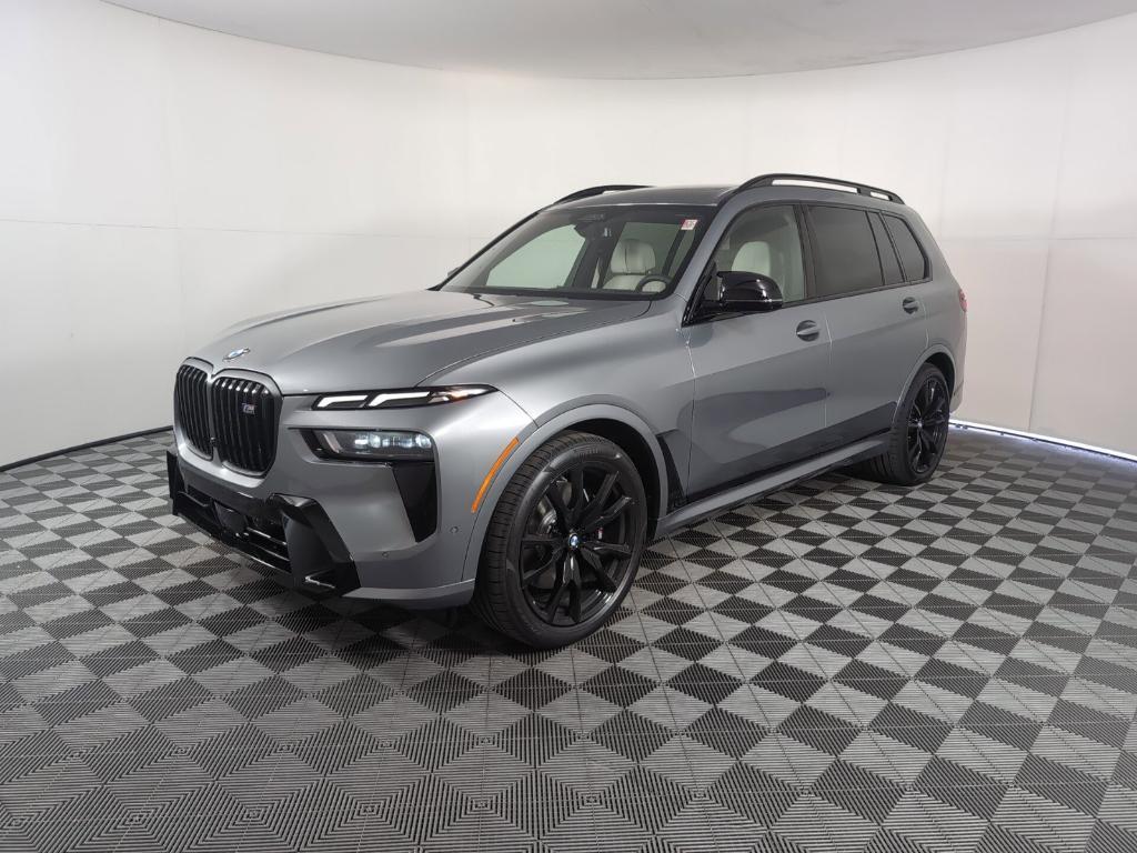 new 2025 BMW X7 car, priced at $117,005