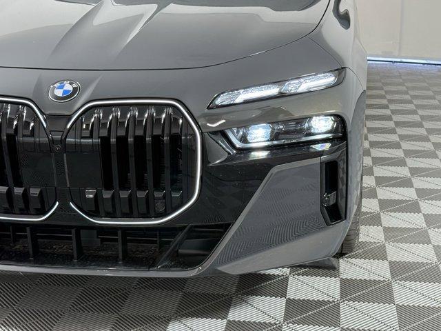 new 2025 BMW 760 car, priced at $134,425