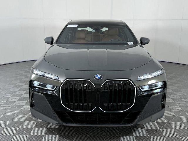 new 2025 BMW 760 car, priced at $134,425