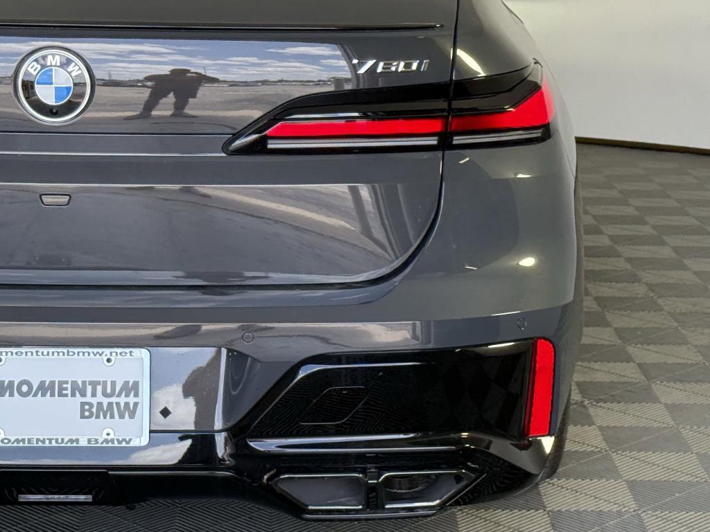 new 2025 BMW 760 car, priced at $134,425