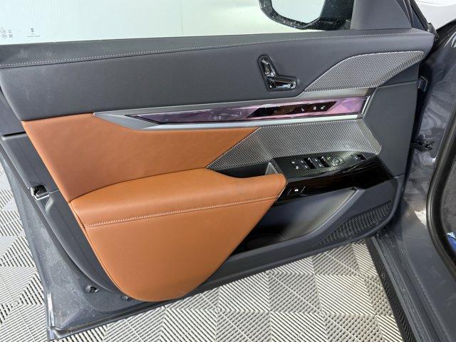 new 2025 BMW 760 car, priced at $134,425