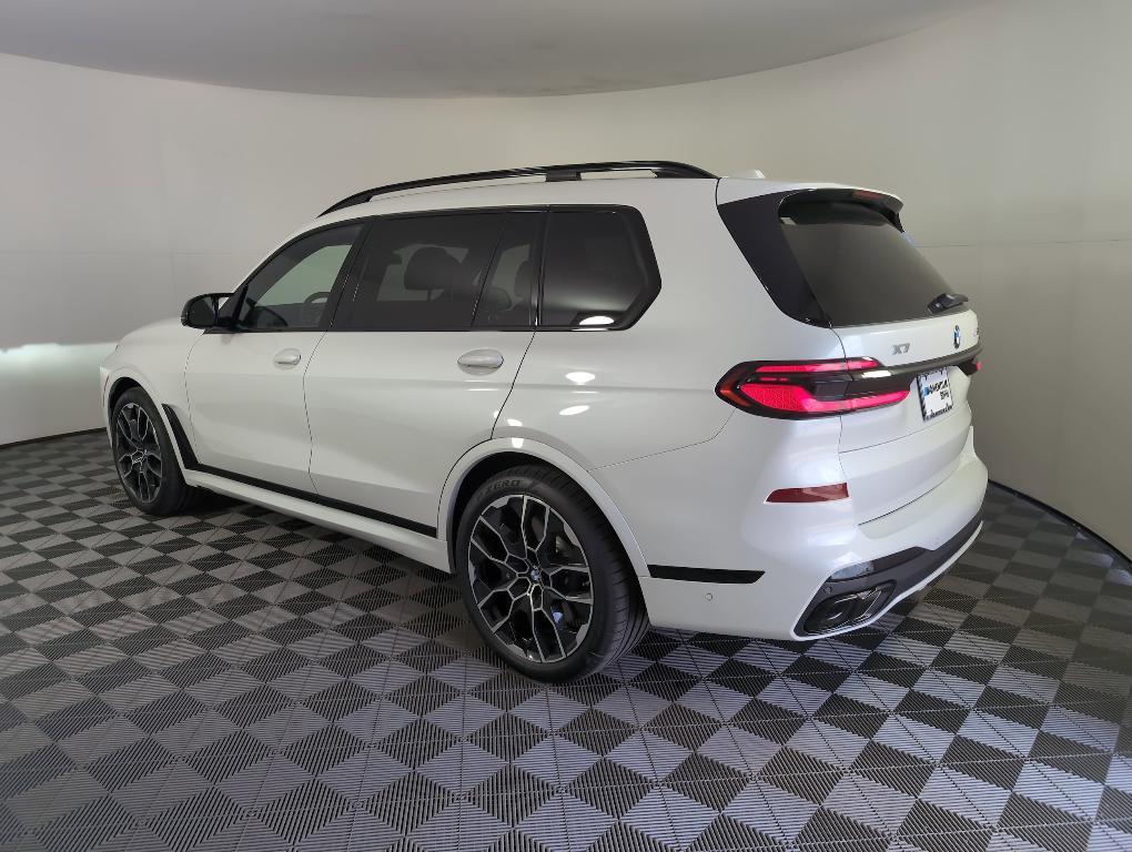 new 2026 BMW X7 car, priced at $118,030