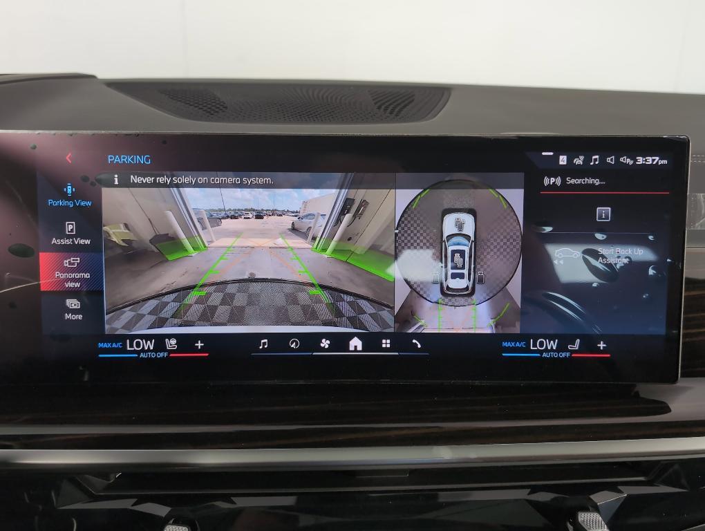 new 2026 BMW X7 car, priced at $118,030