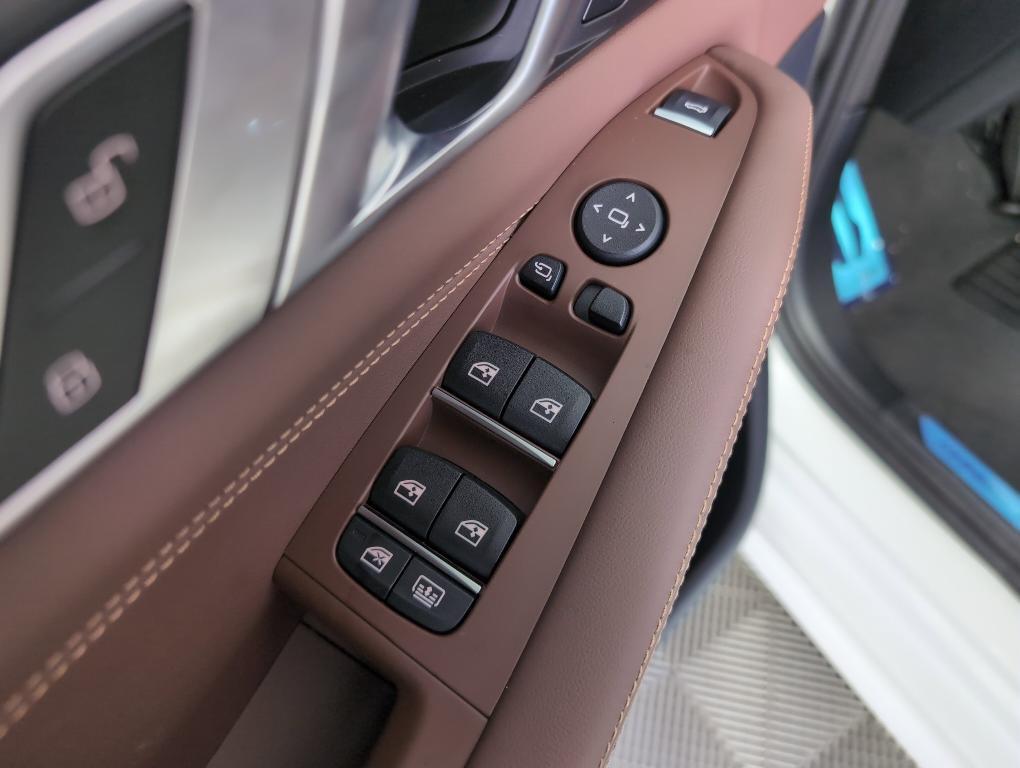 new 2026 BMW X7 car, priced at $118,030