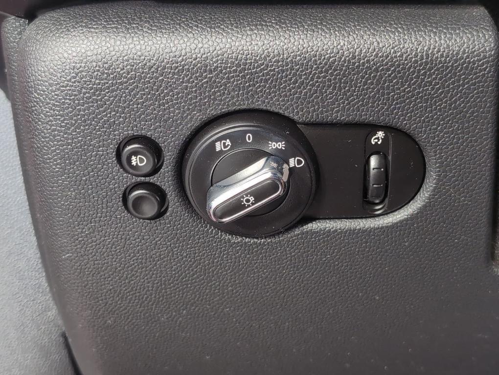 used 2020 MINI Hardtop car, priced at $18,999