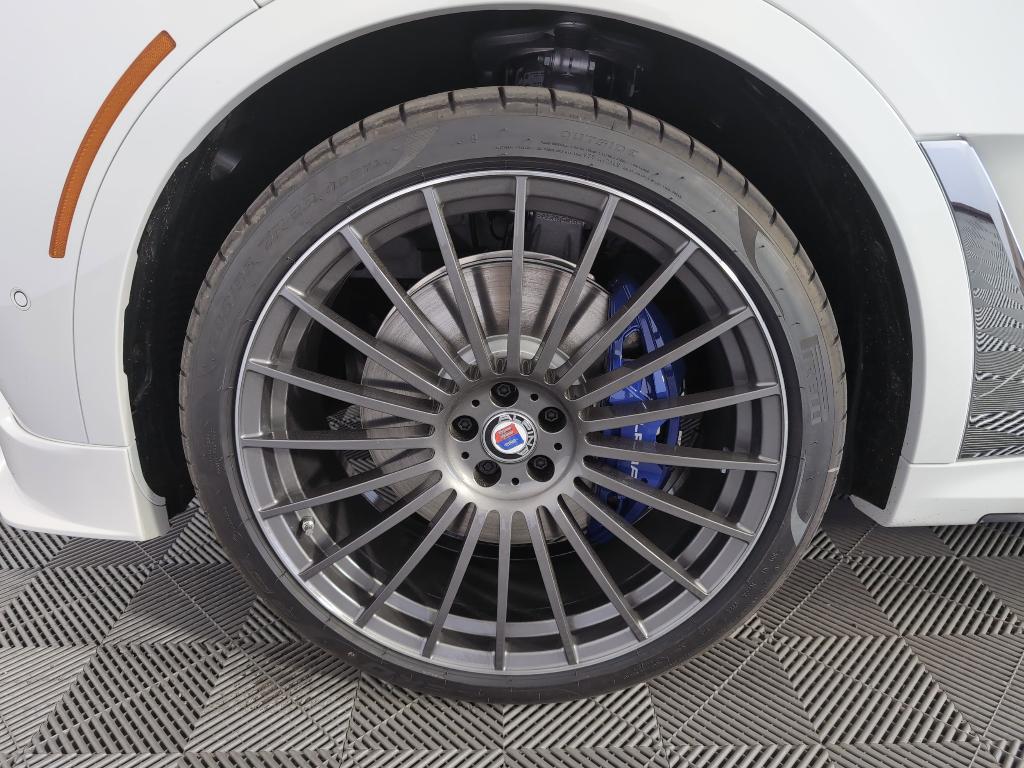 new 2025 BMW ALPINA XB7 car, priced at $153,395