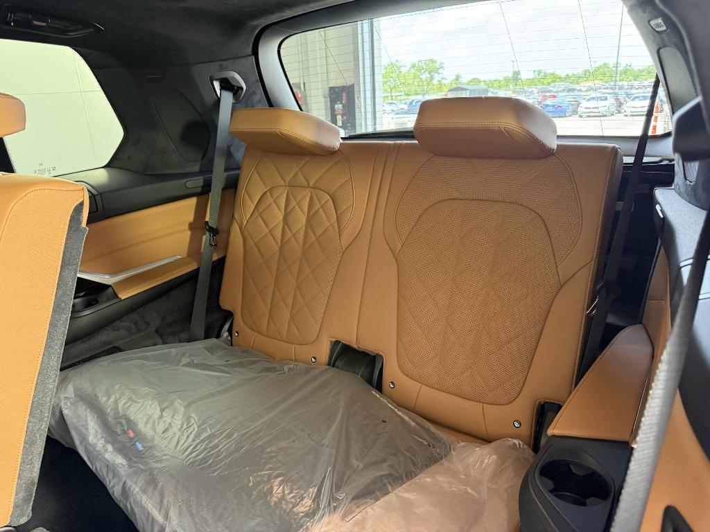 new 2026 BMW X7 car, priced at $95,650