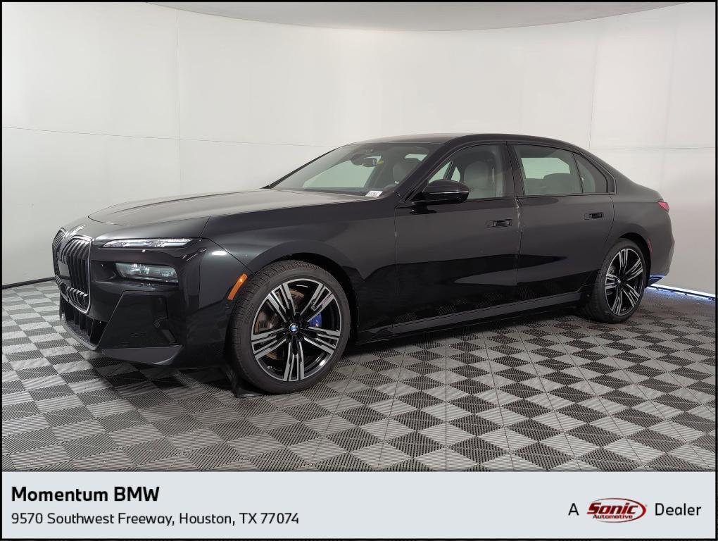 new 2025 BMW 760 car, priced at $132,125