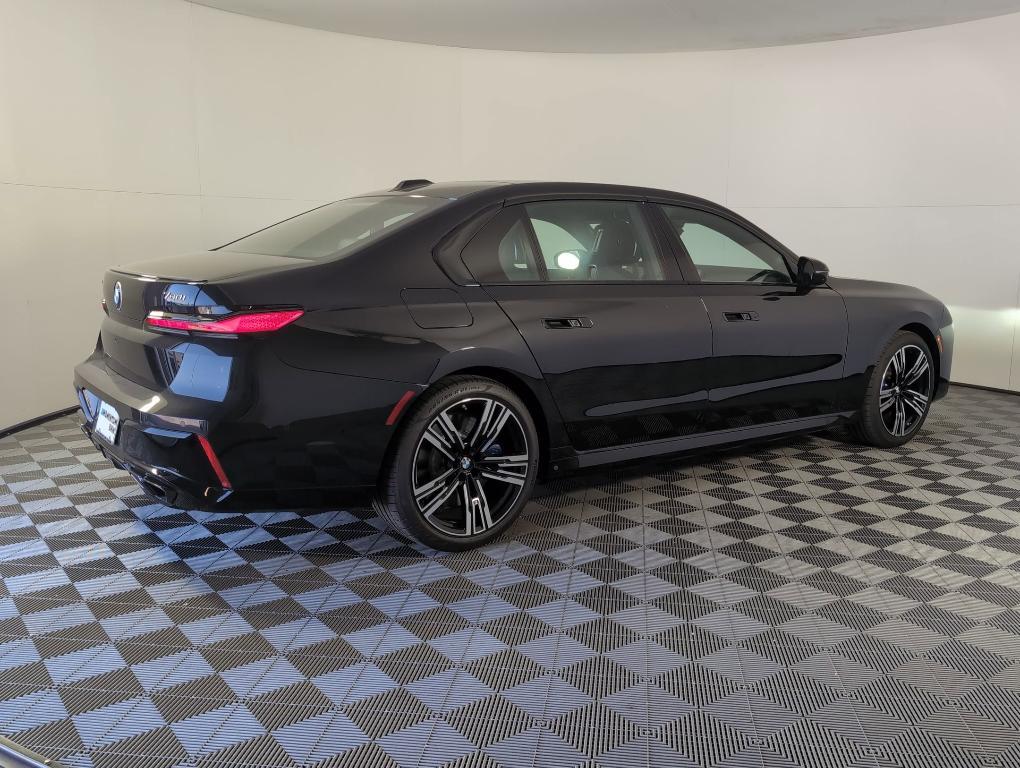 new 2025 BMW 760 car, priced at $132,125