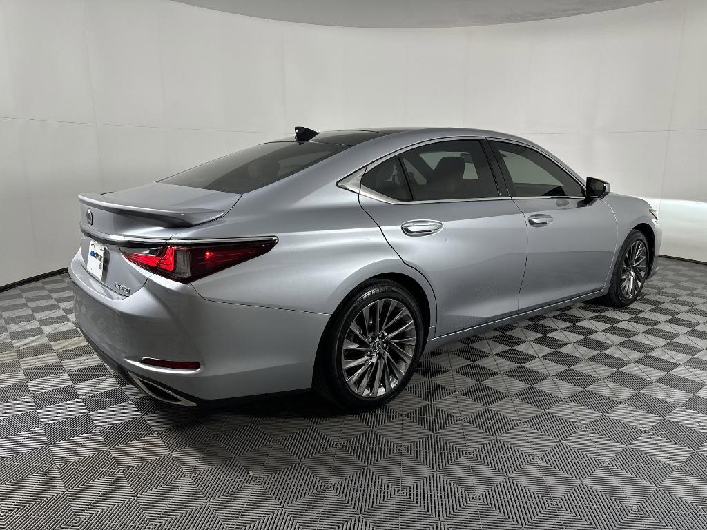 used 2024 Lexus ES 350 car, priced at $47,999