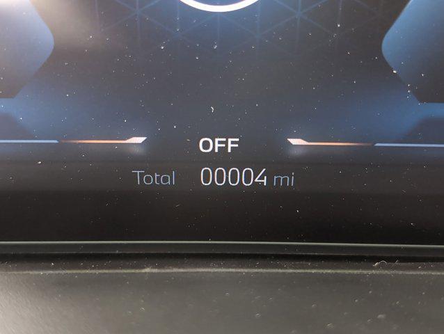 new 2026 BMW X7 car, priced at $101,710