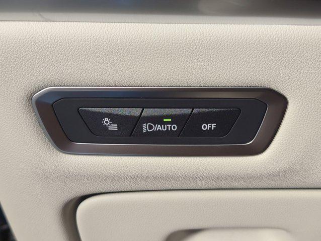 new 2026 BMW X7 car, priced at $101,710