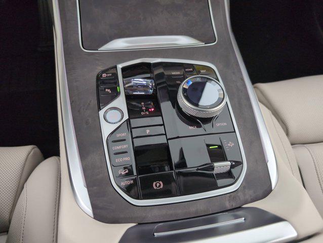 new 2026 BMW X7 car, priced at $101,710