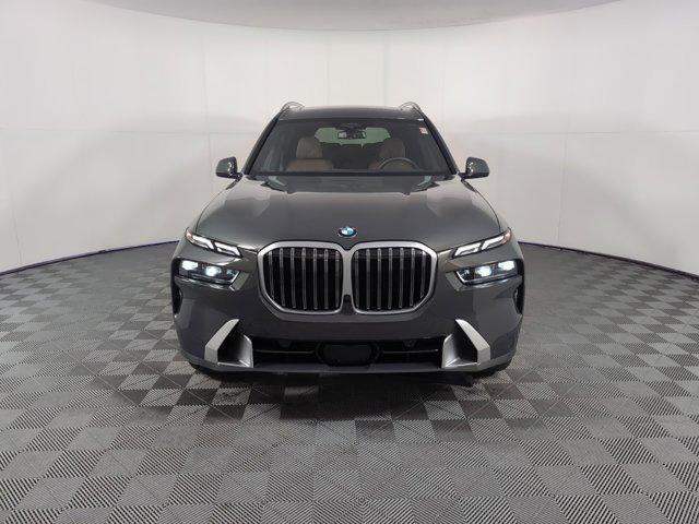 new 2025 BMW X7 car, priced at $100,905
