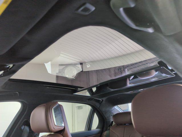 new 2025 BMW 760 car, priced at $141,520