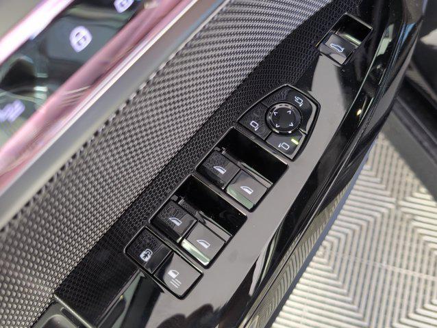 new 2025 BMW 760 car, priced at $141,520