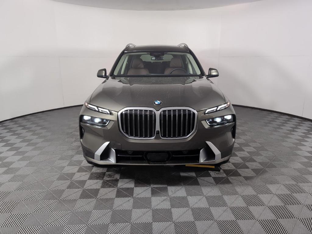 new 2025 BMW X7 car, priced at $89,010