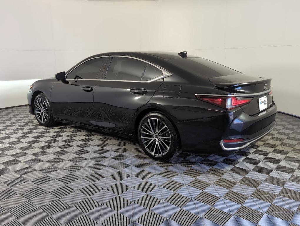 used 2025 Lexus ES 300h car, priced at $39,999