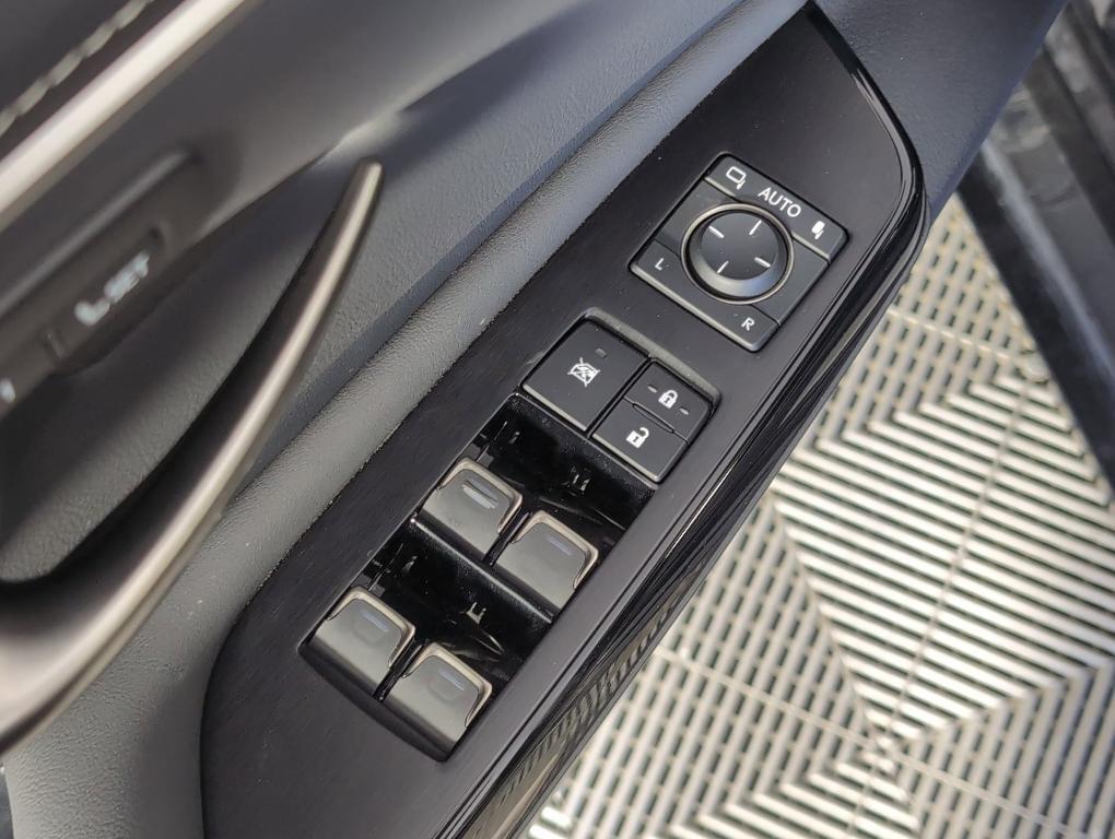 used 2025 Lexus ES 300h car, priced at $39,999