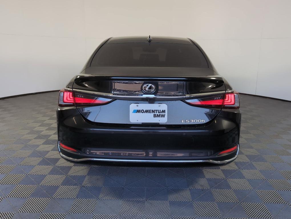 used 2025 Lexus ES 300h car, priced at $39,999