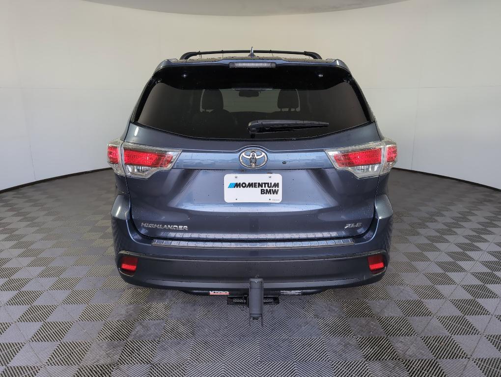 used 2016 Toyota Highlander car, priced at $18,999