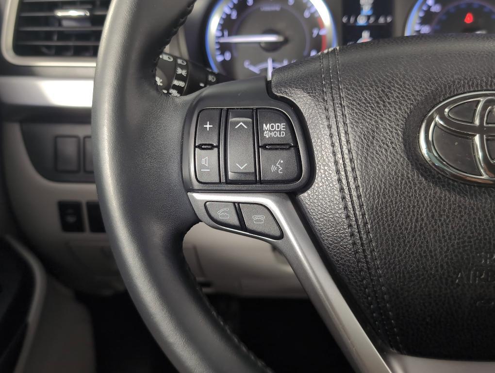 used 2016 Toyota Highlander car, priced at $18,999