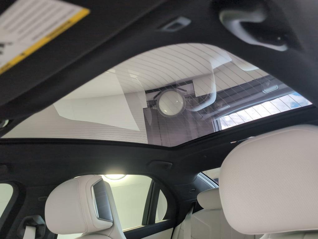 used 2023 BMW 760 car, priced at $77,999