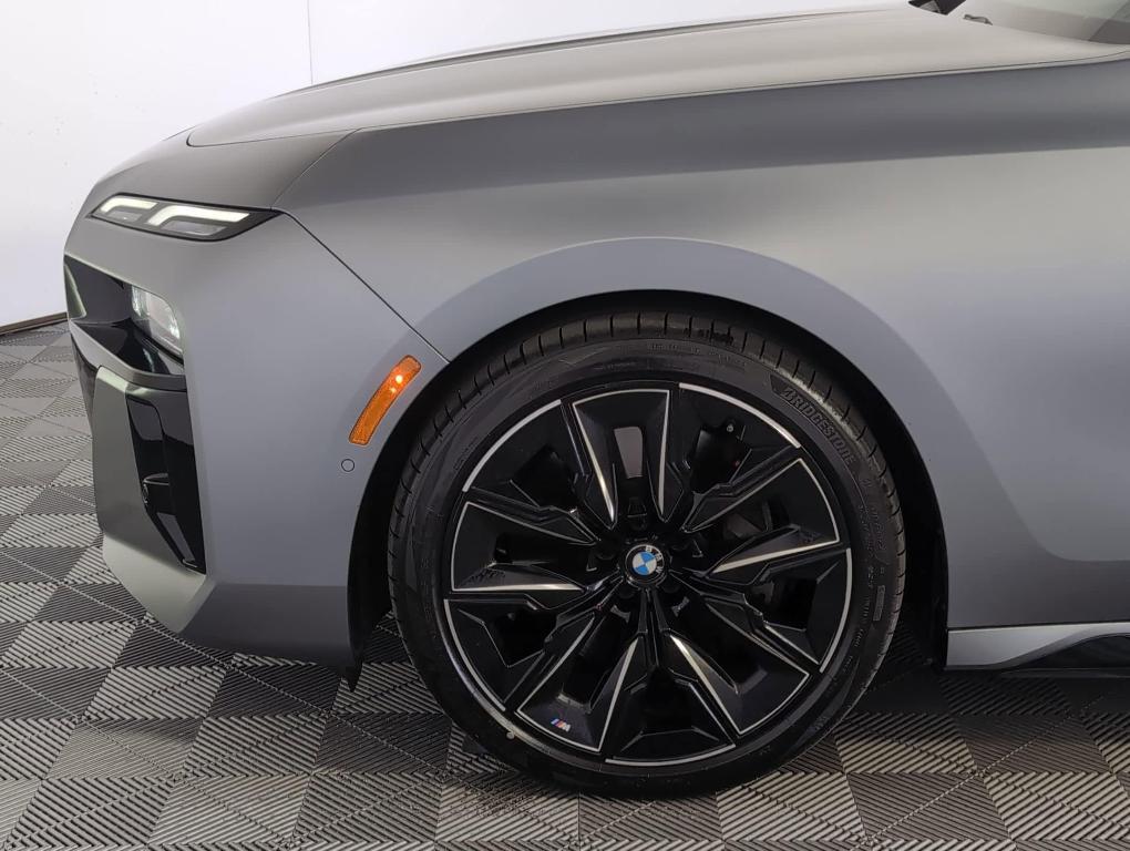 used 2023 BMW 760 car, priced at $77,999