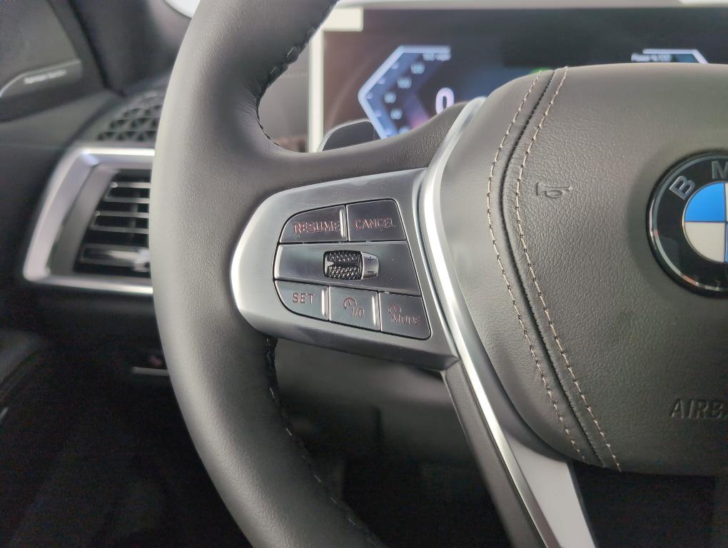 new 2026 BMW X7 car, priced at $93,005
