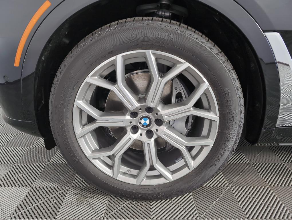 new 2026 BMW X7 car, priced at $88,815