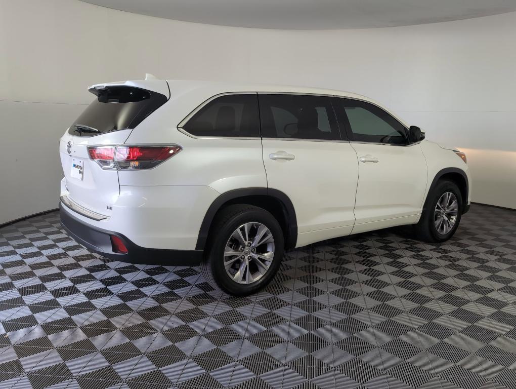 used 2015 Toyota Highlander car, priced at $17,999
