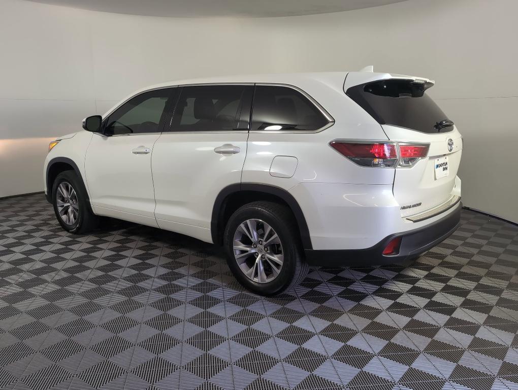used 2015 Toyota Highlander car, priced at $17,999