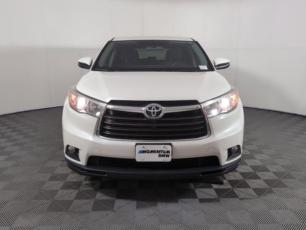 used 2015 Toyota Highlander car, priced at $17,999