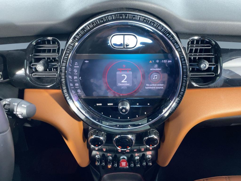 used 2023 MINI Hardtop car, priced at $24,999