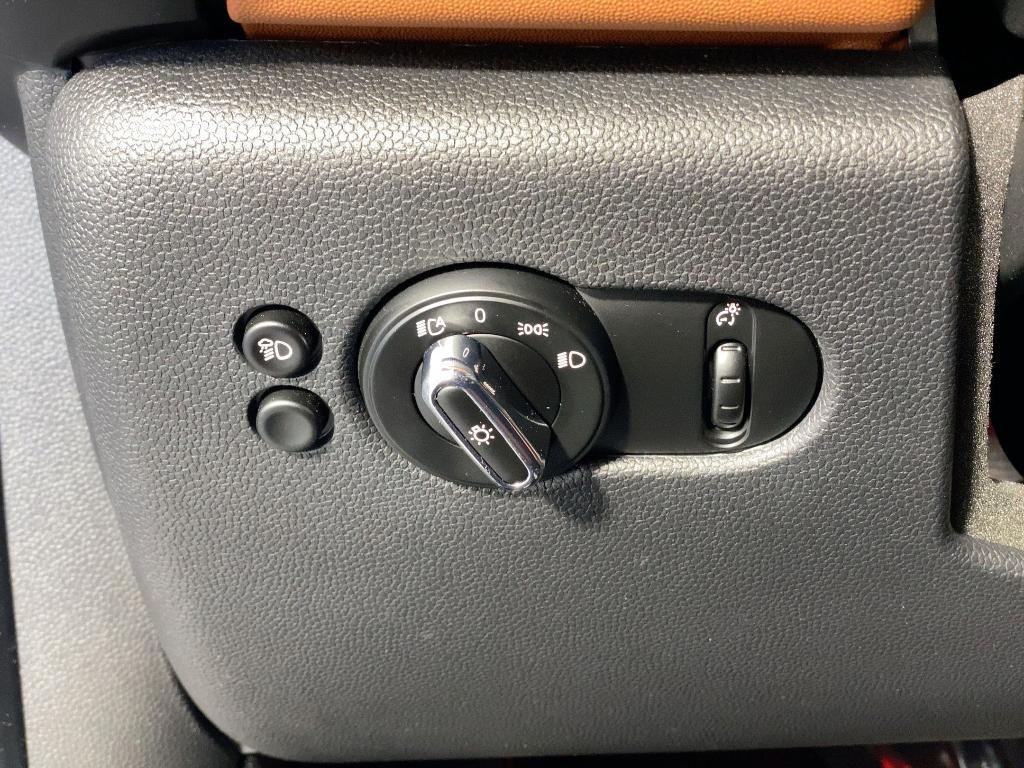 used 2023 MINI Hardtop car, priced at $24,999