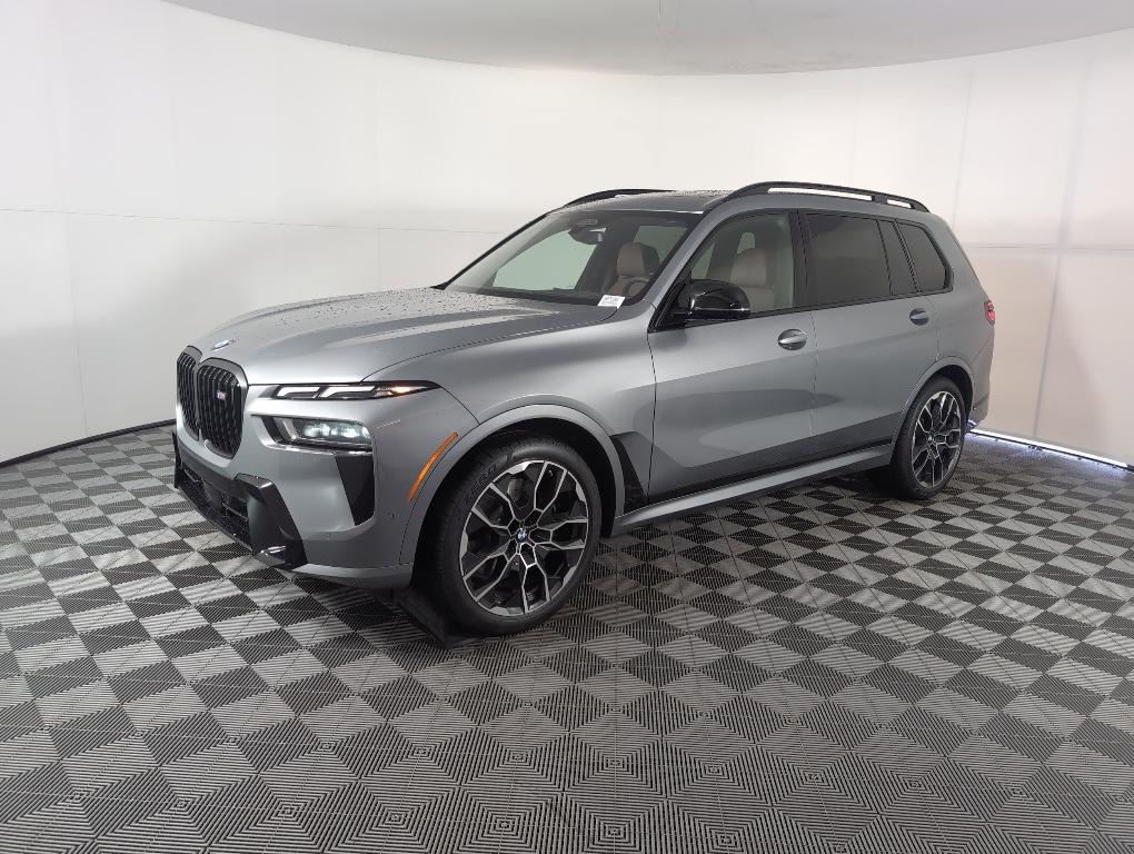 new 2026 BMW X7 car, priced at $118,030