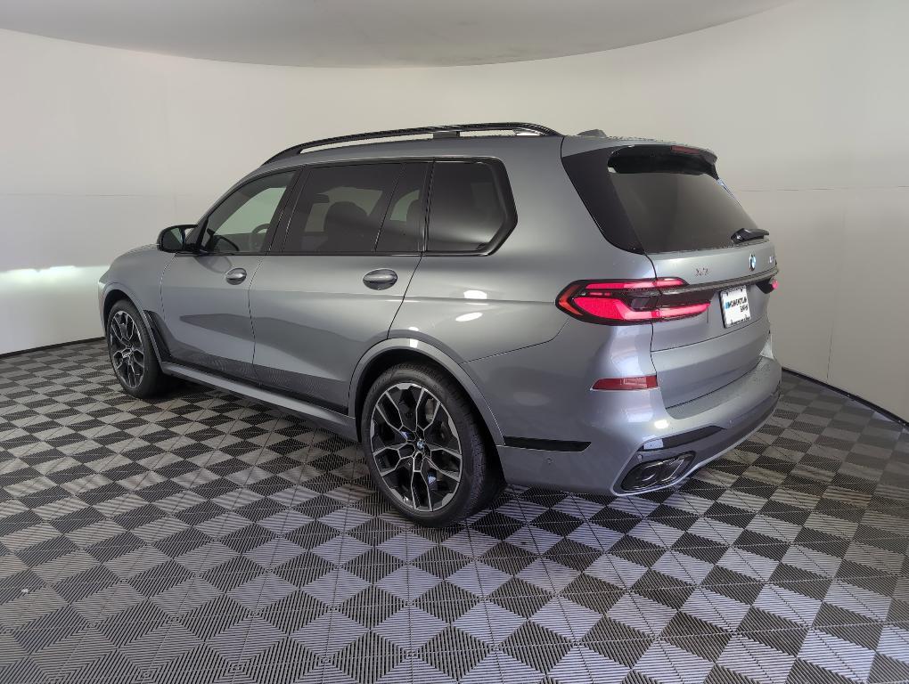 new 2026 BMW X7 car, priced at $118,030