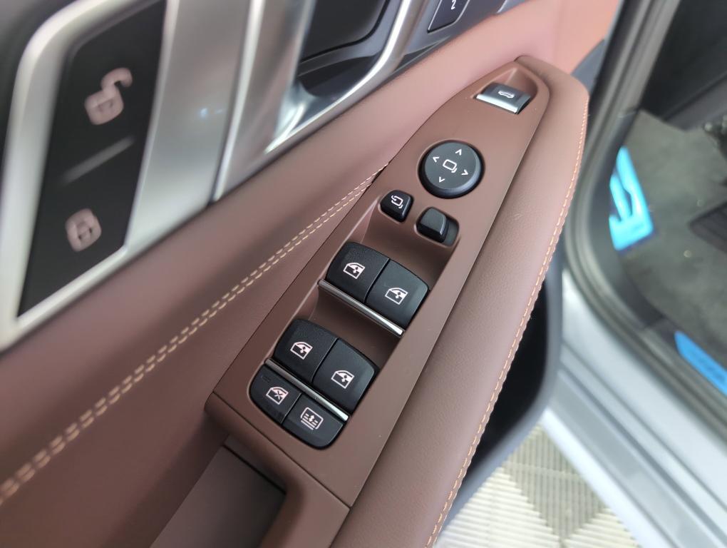 new 2026 BMW X7 car, priced at $118,030