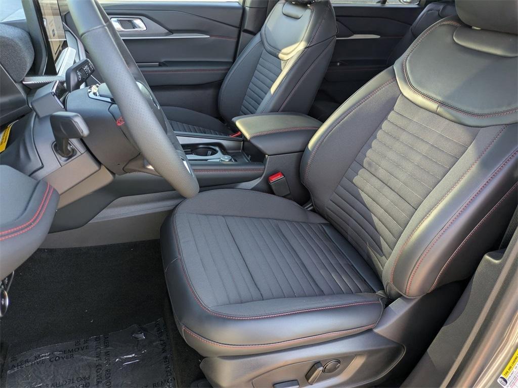 new 2025 Ford Explorer car, priced at $45,642