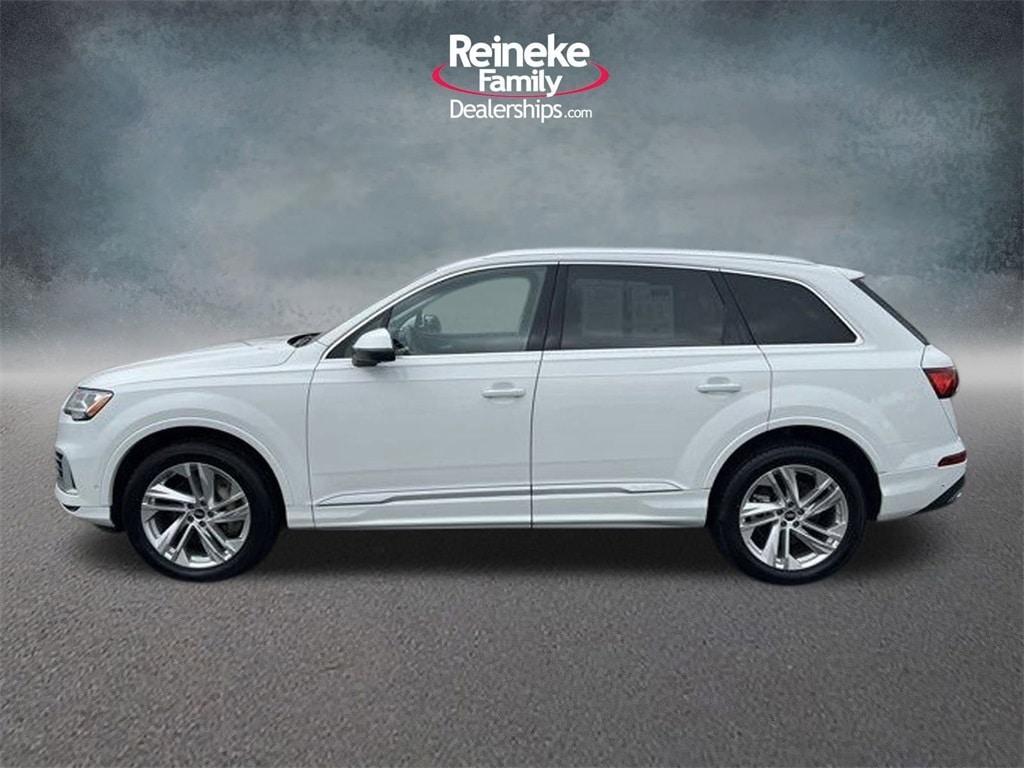 used 2023 Audi Q7 car, priced at $33,461