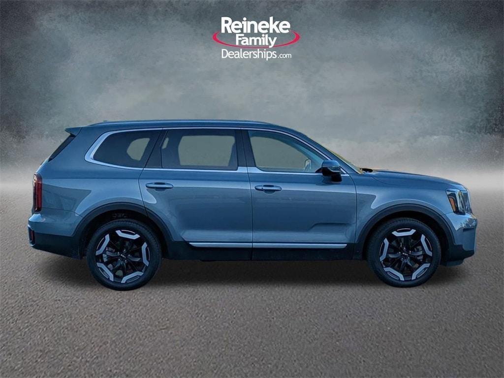 used 2024 Kia Telluride car, priced at $35,844