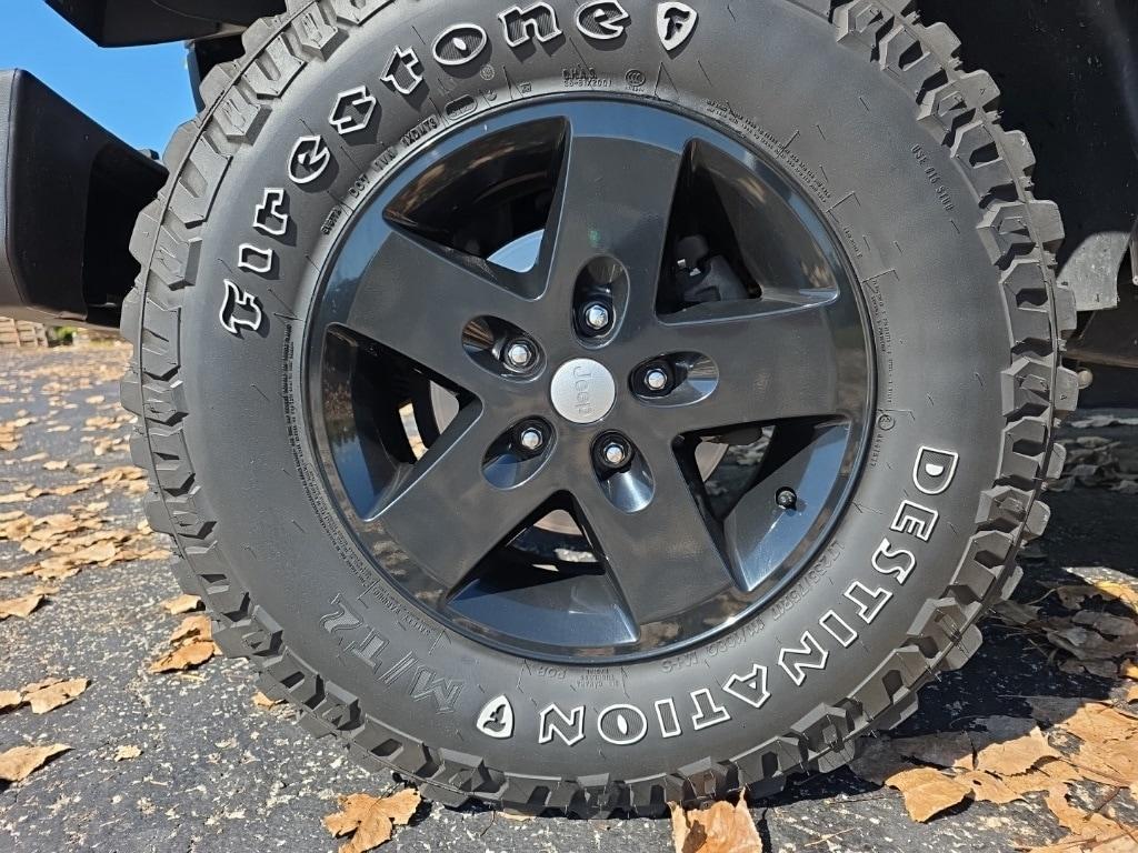 used 2016 Jeep Wrangler Unlimited car, priced at $19,497