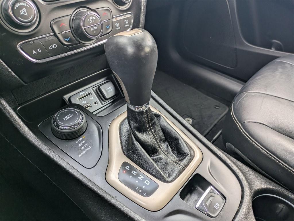 used 2014 Jeep Cherokee car, priced at $7,792