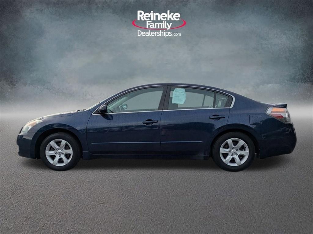 used 2009 Nissan Altima car, priced at $4,981