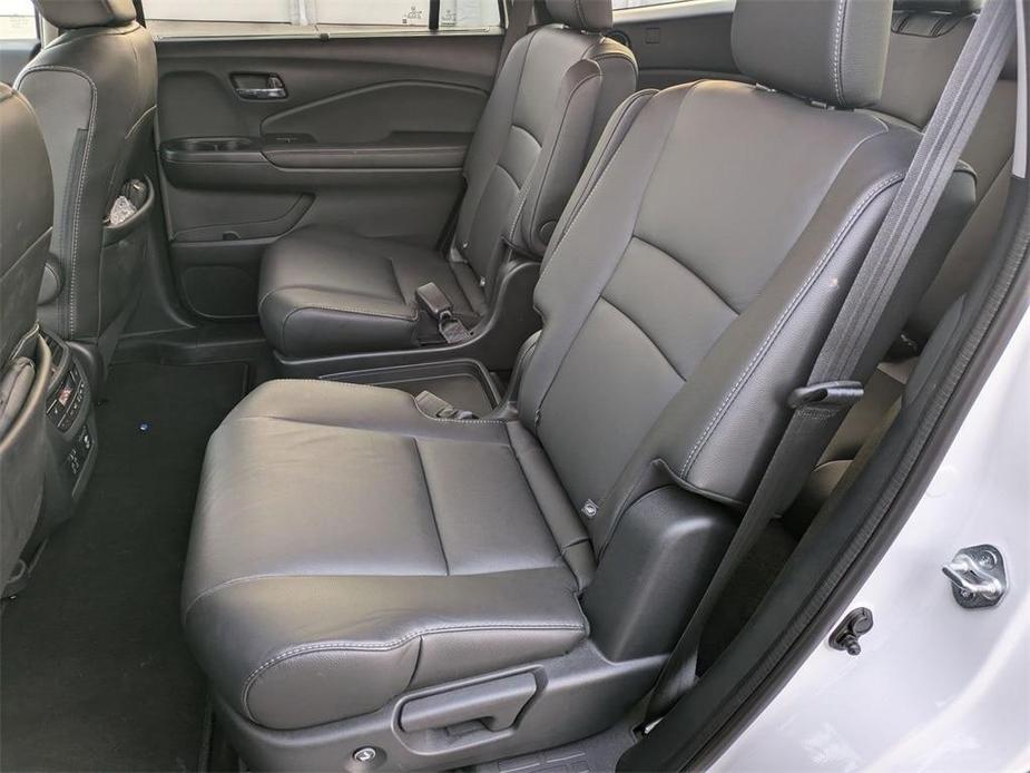 used 2022 Honda Pilot car, priced at $37,295